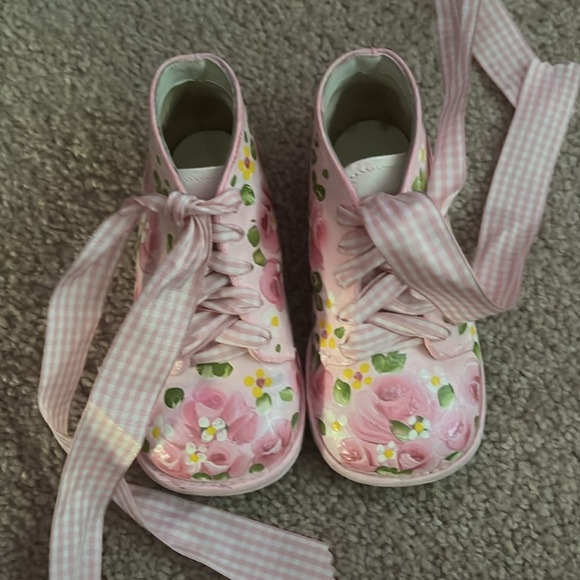 “Buster Brown- Painted Baby Shoes” - Picture 2 of 7